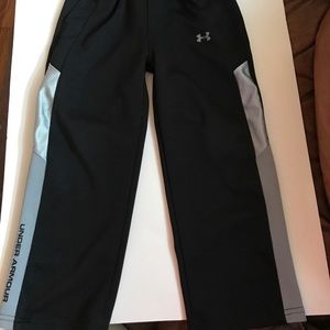 Boys Under Armour pants Sz 4T